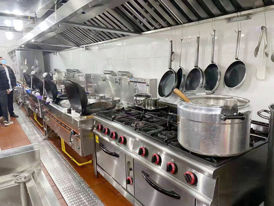 大型商用廚房設(shè)備制造廠家告訴你食堂廚房發(fā)生火災(zāi)的原因